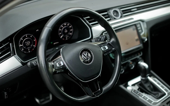 Volkswagen Passat cena 79900 przebieg: 221700, rok produkcji 2016 z Kłodawa małe 781